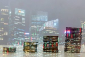 如何理解特定期货合约的含义？这些合约对投资有何指导作用？